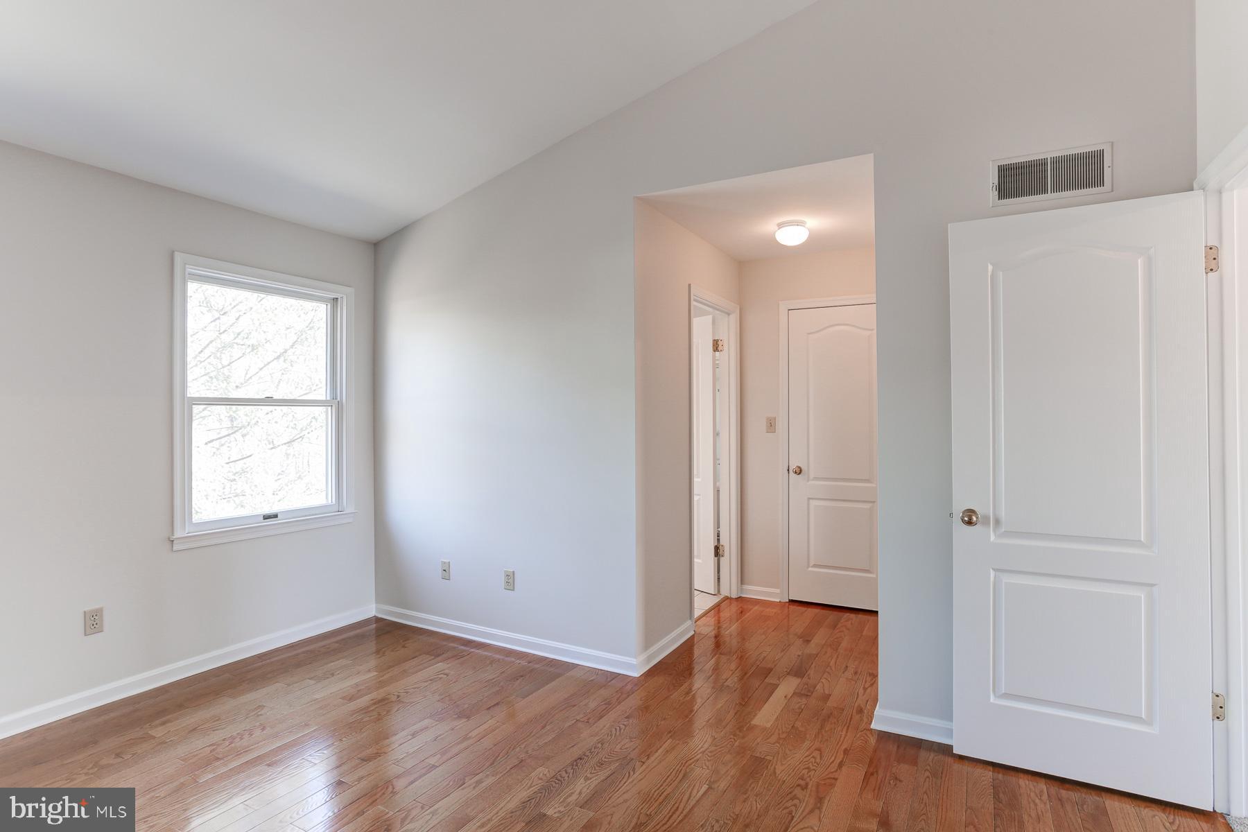 HIDDEN LAKE - Residential