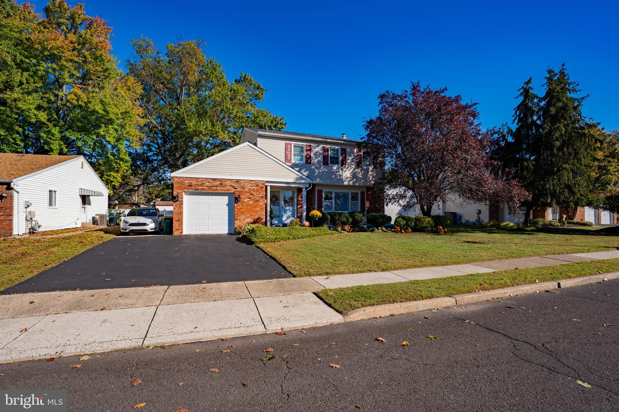 713 WARWICK ROAD