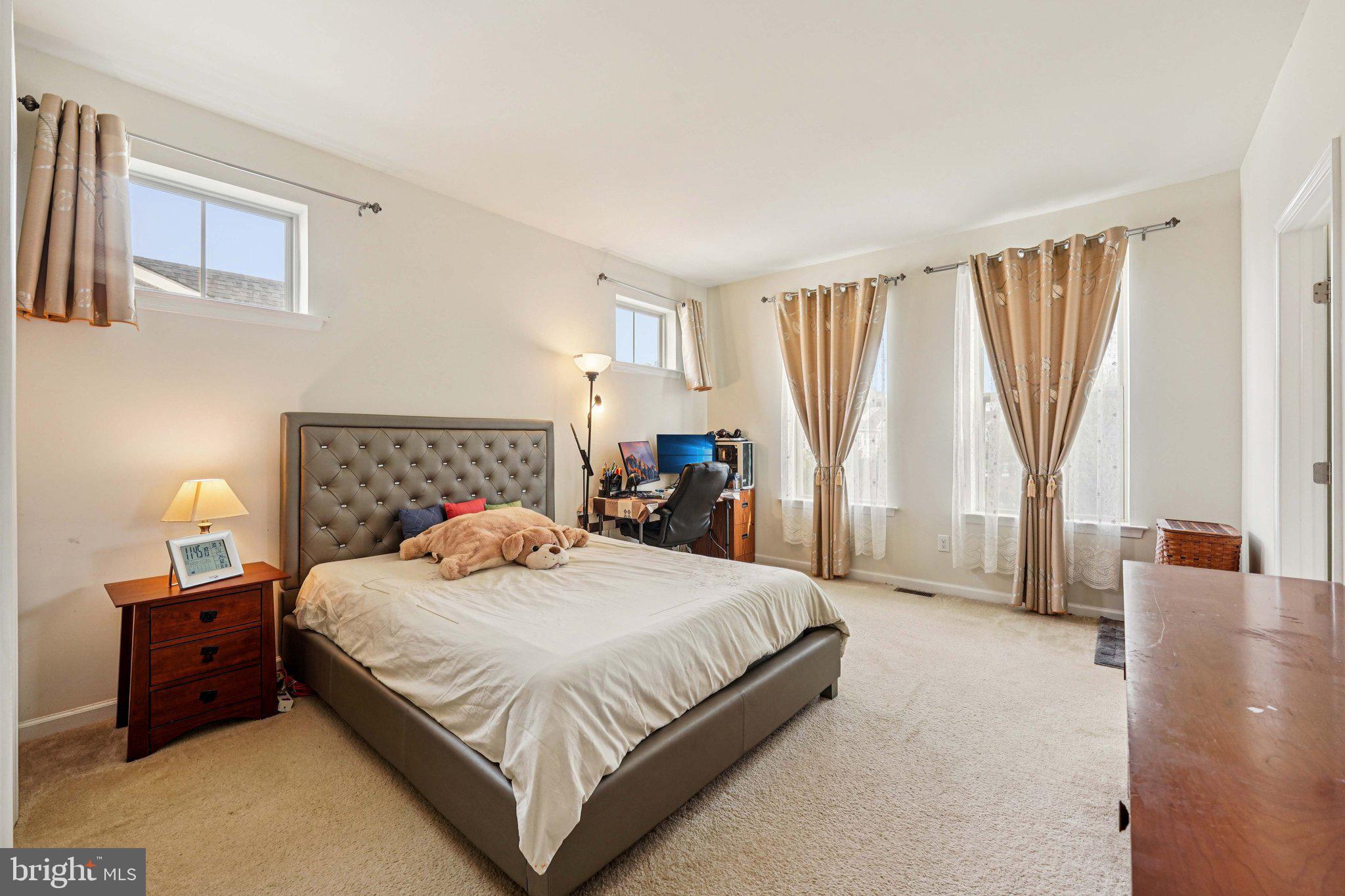 WALNUT WALK - Residential