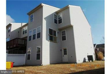 LAKELAND PLACE - Residential Lease