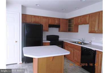 LAKELAND PLACE - Residential Lease