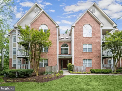 617 Admiral Drive Unit 401, Annapolis, MD MLS: MDAA2114170