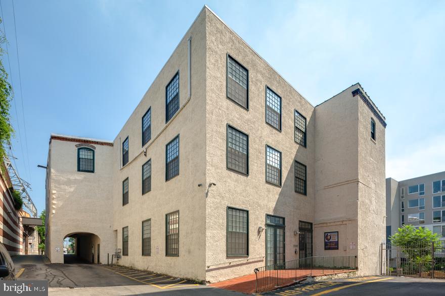 MANAYUNK - Residential Lease