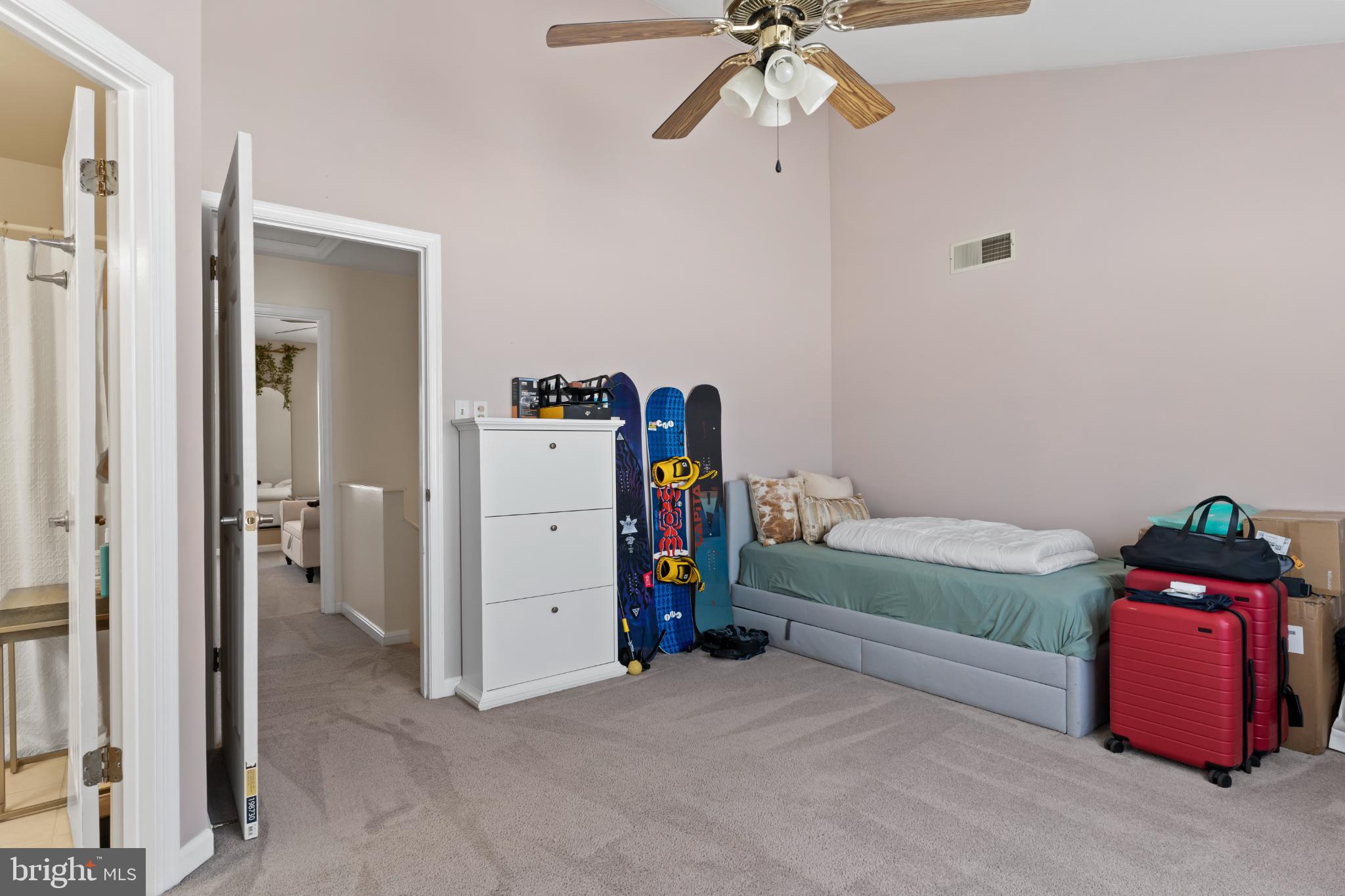 VILLAGE OF MORELAND - Residential