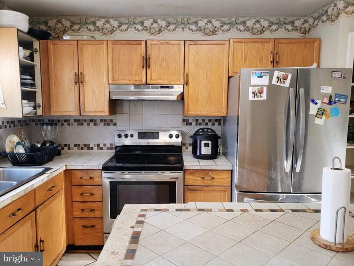 HERITAGE ESTATES - Residential Lease