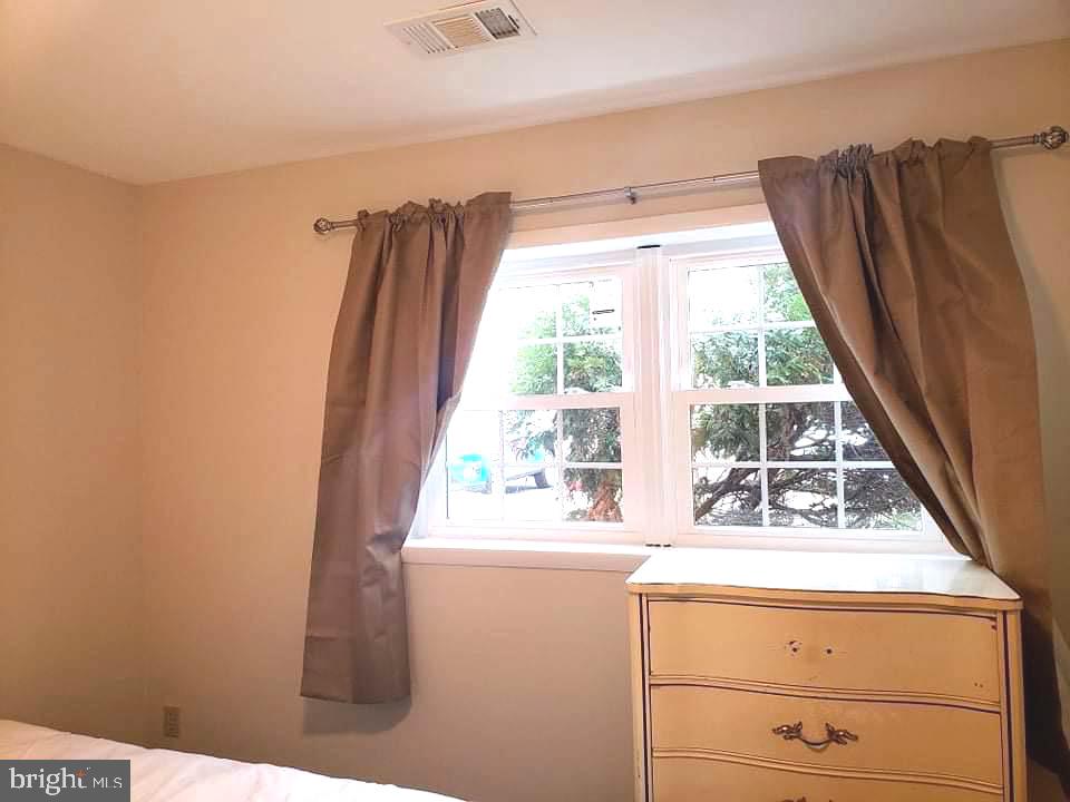 HERITAGE ESTATES - Residential Lease