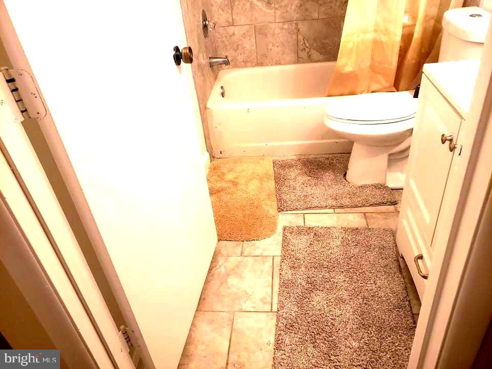 HERITAGE ESTATES - Residential Lease