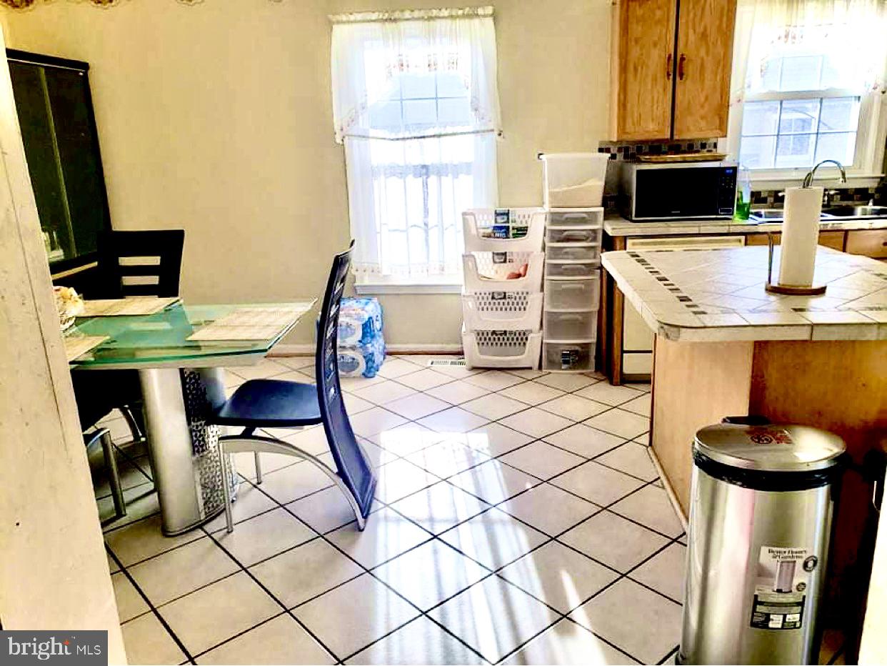 HERITAGE ESTATES - Residential Lease