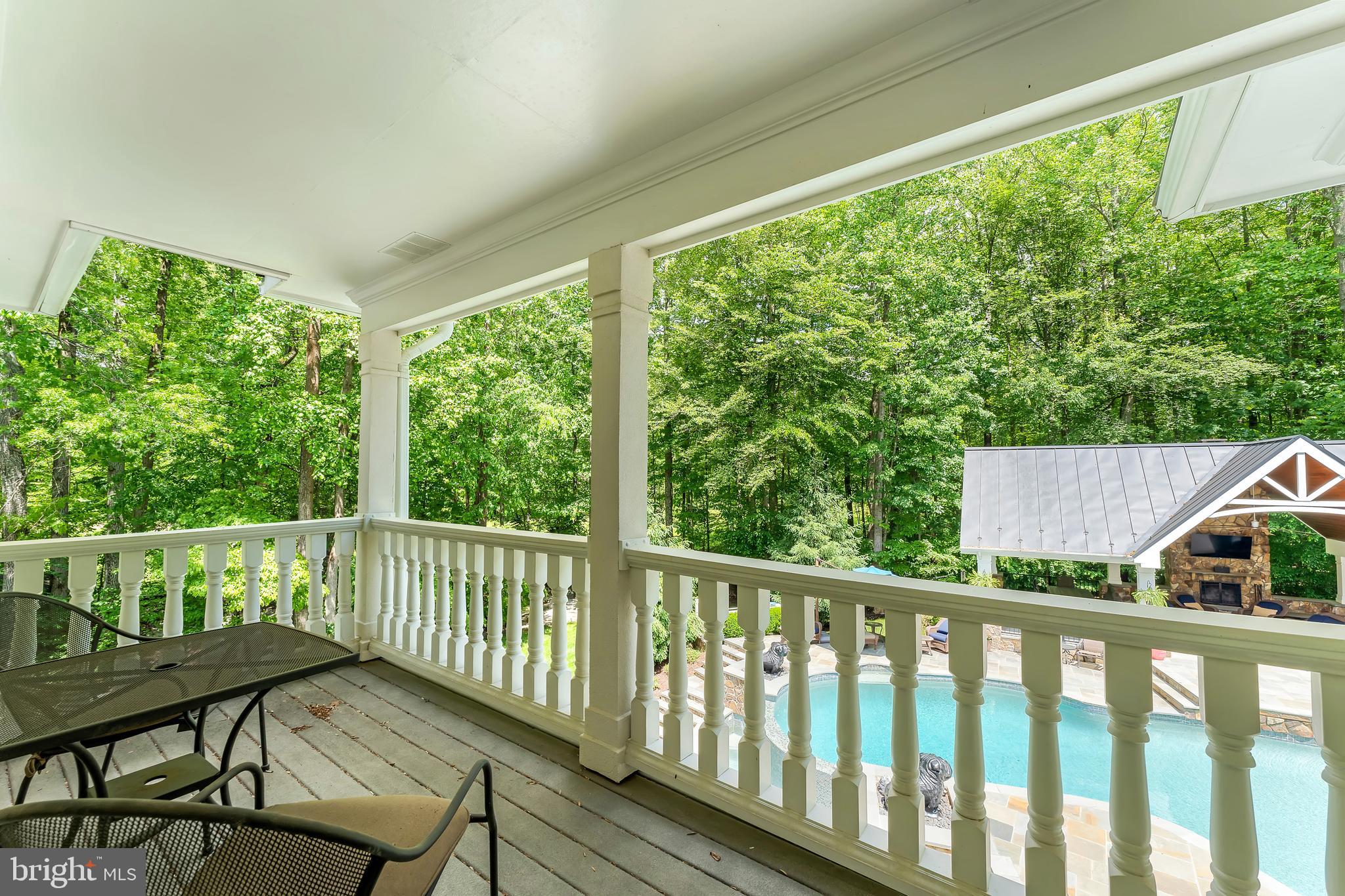 HUNTWOOD MANOR - Residential