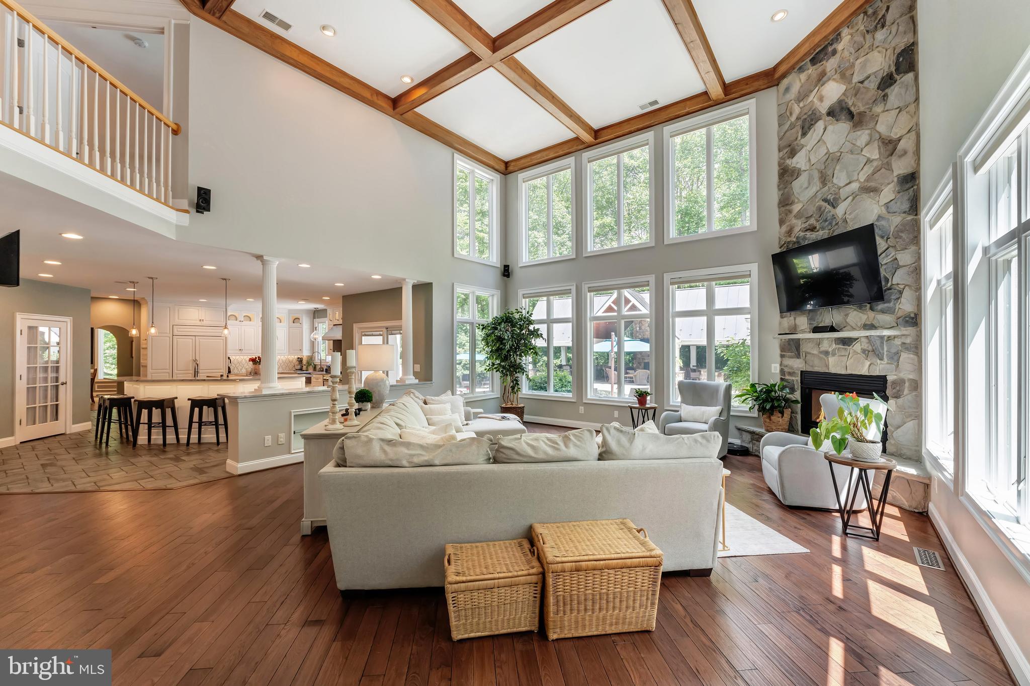 HUNTWOOD MANOR - Residential