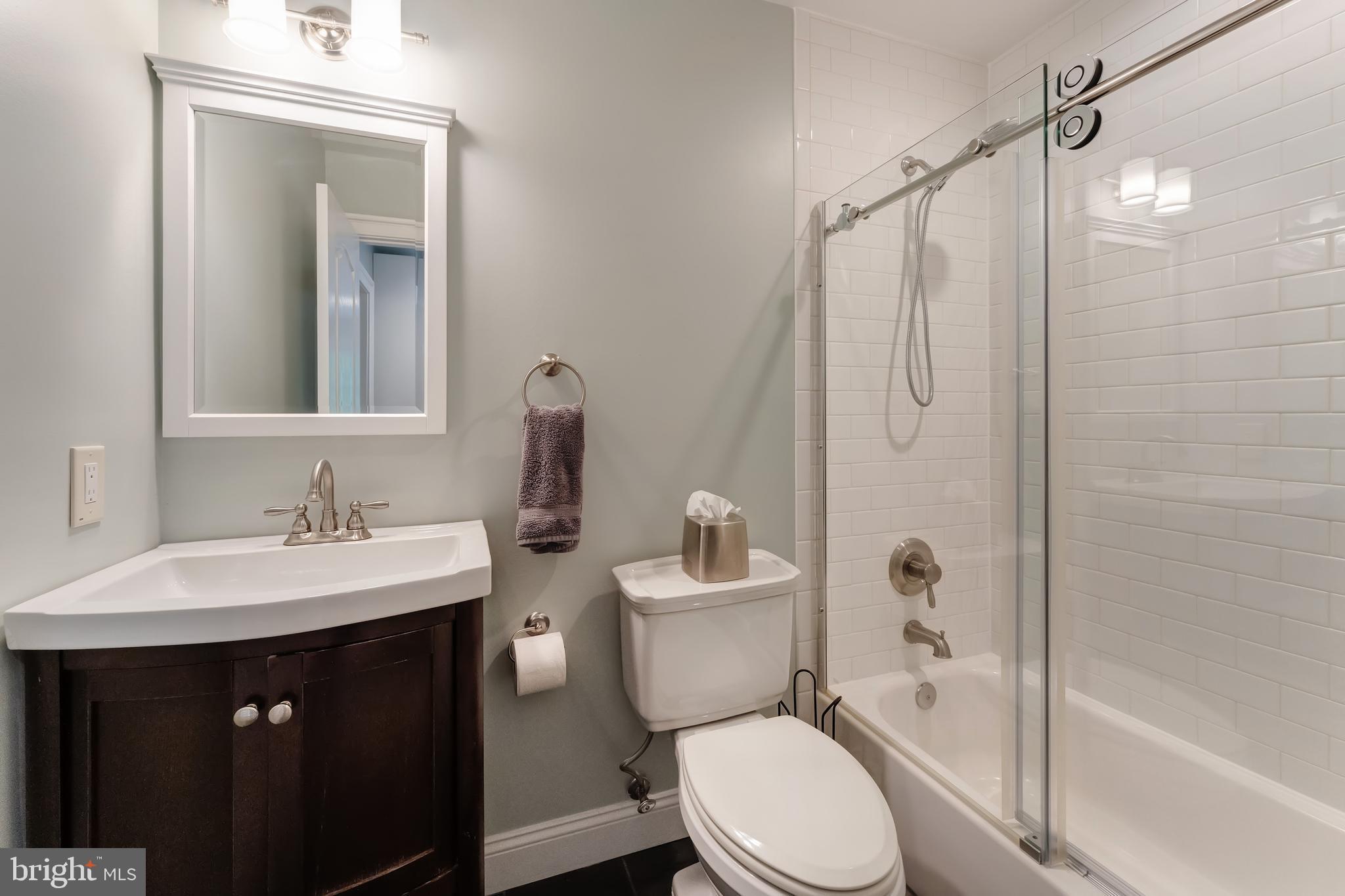 HUNTWOOD MANOR - Residential