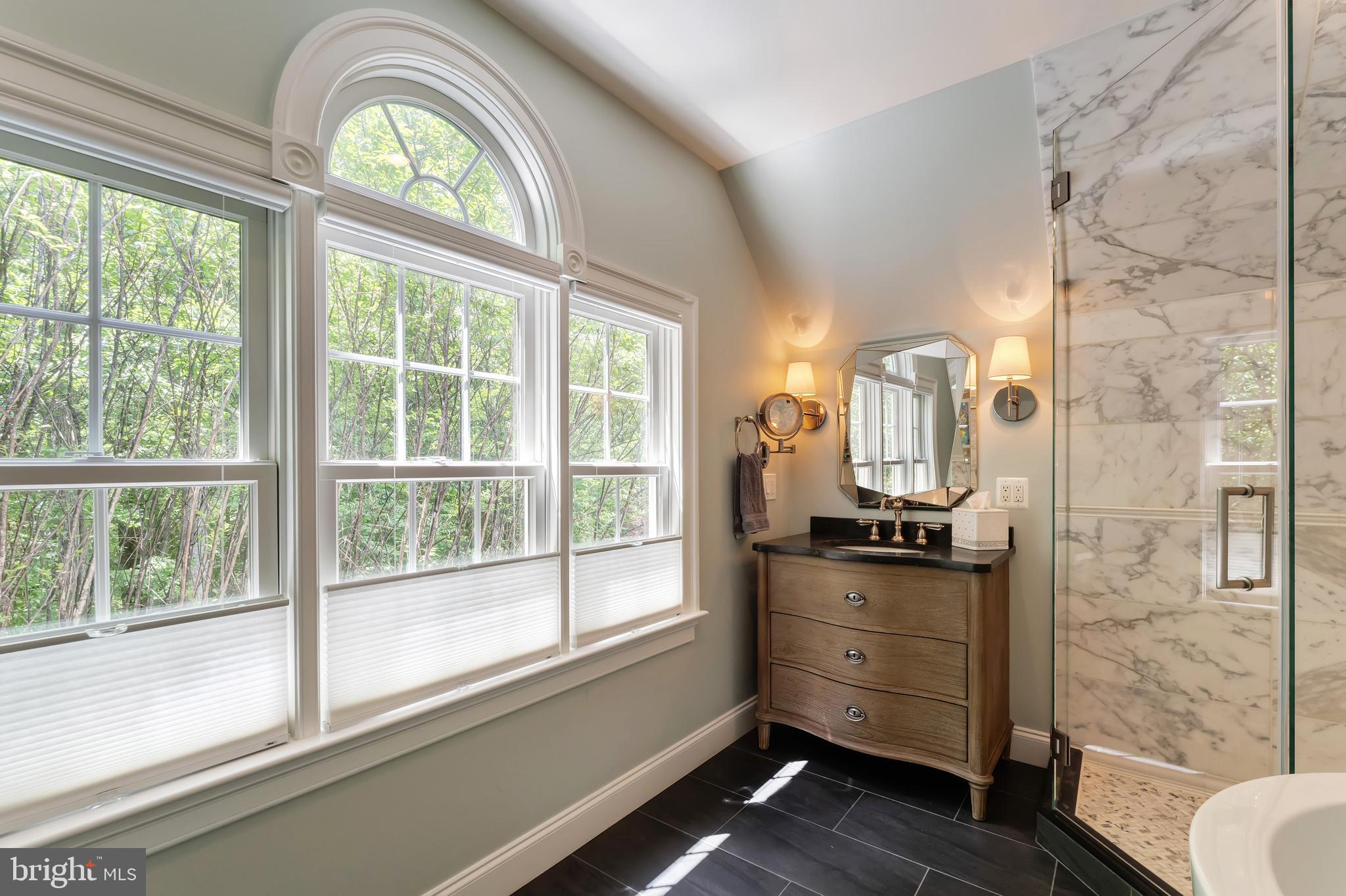 HUNTWOOD MANOR - Residential