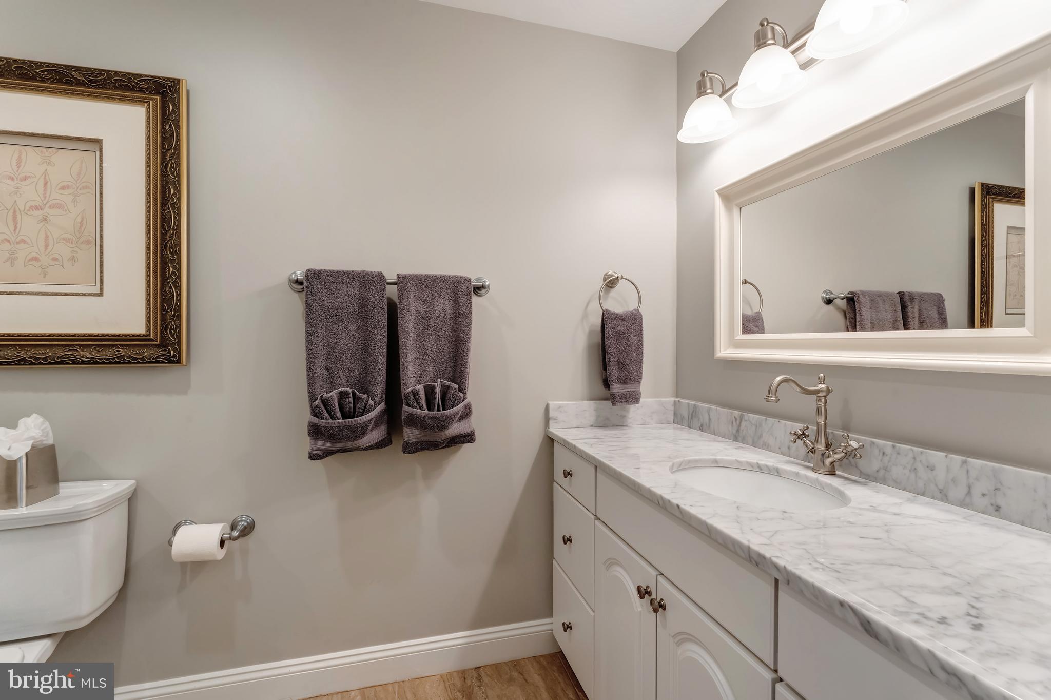 HUNTWOOD MANOR - Residential