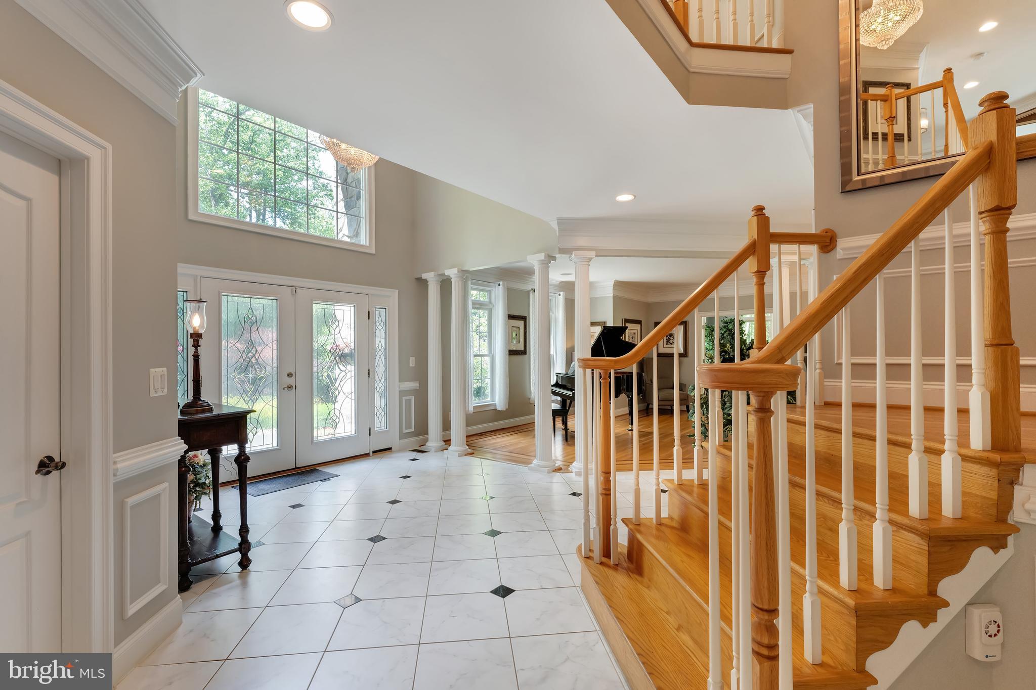 HUNTWOOD MANOR - Residential