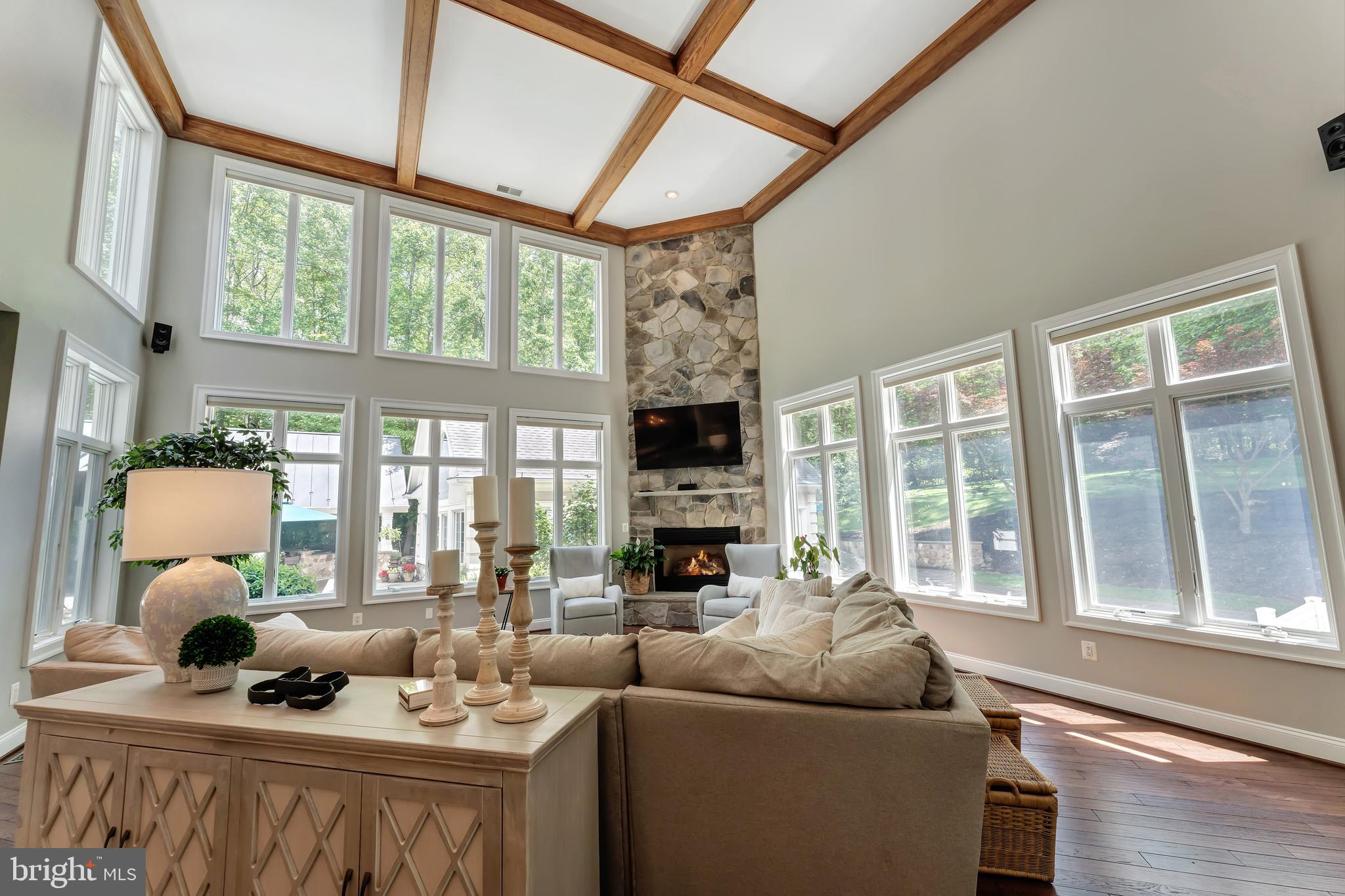 HUNTWOOD MANOR - Residential