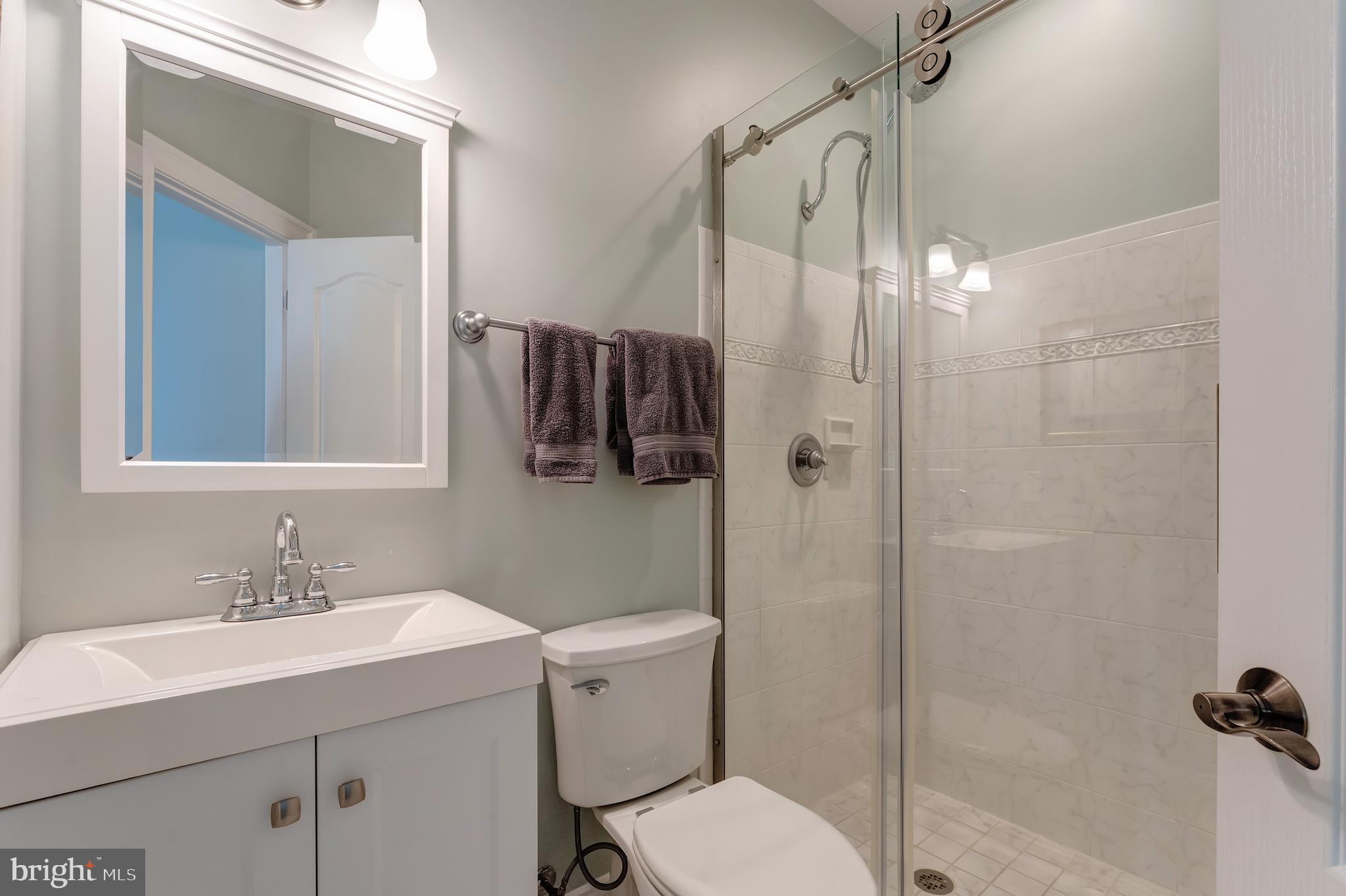 HUNTWOOD MANOR - Residential