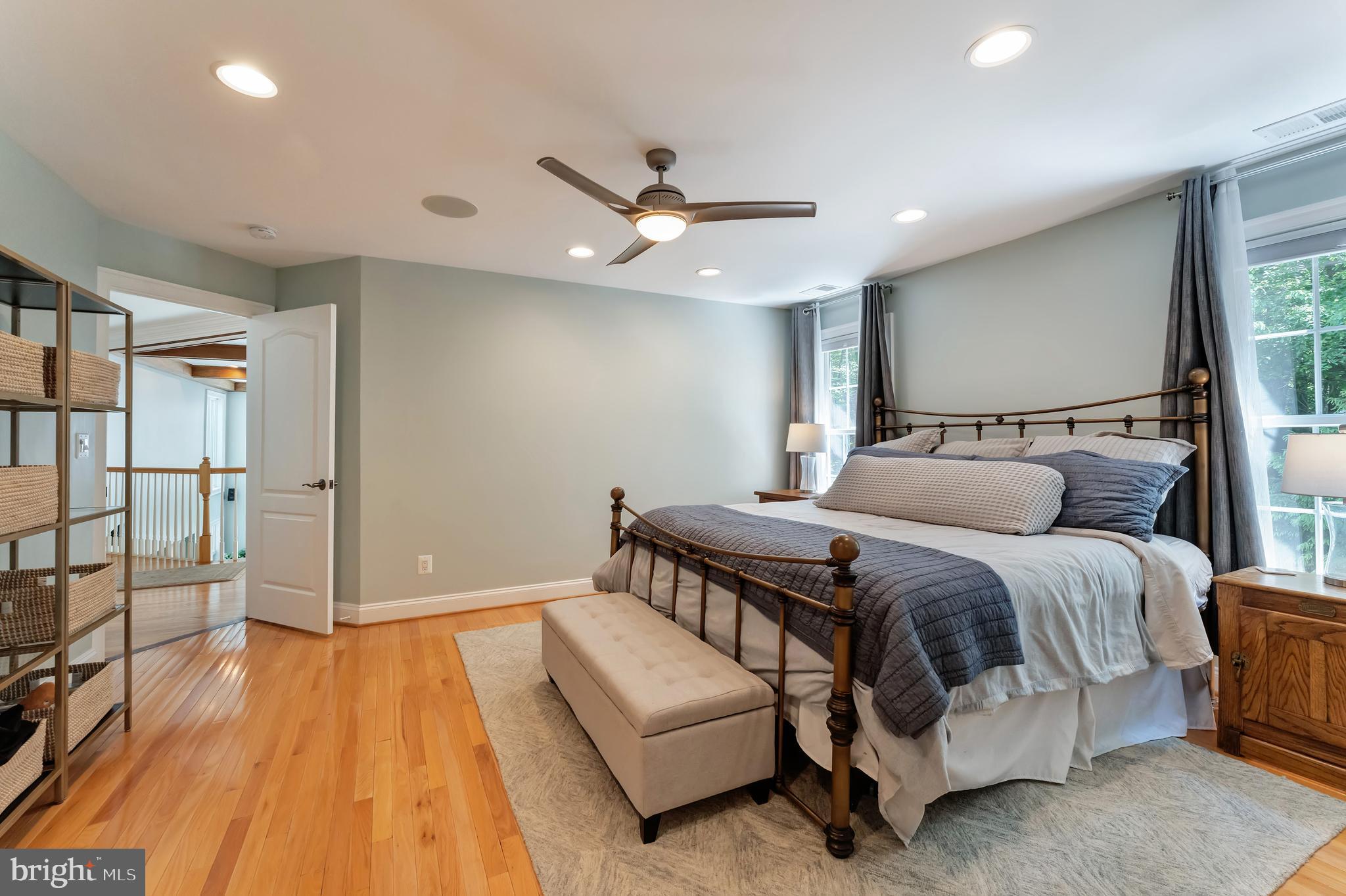 HUNTWOOD MANOR - Residential