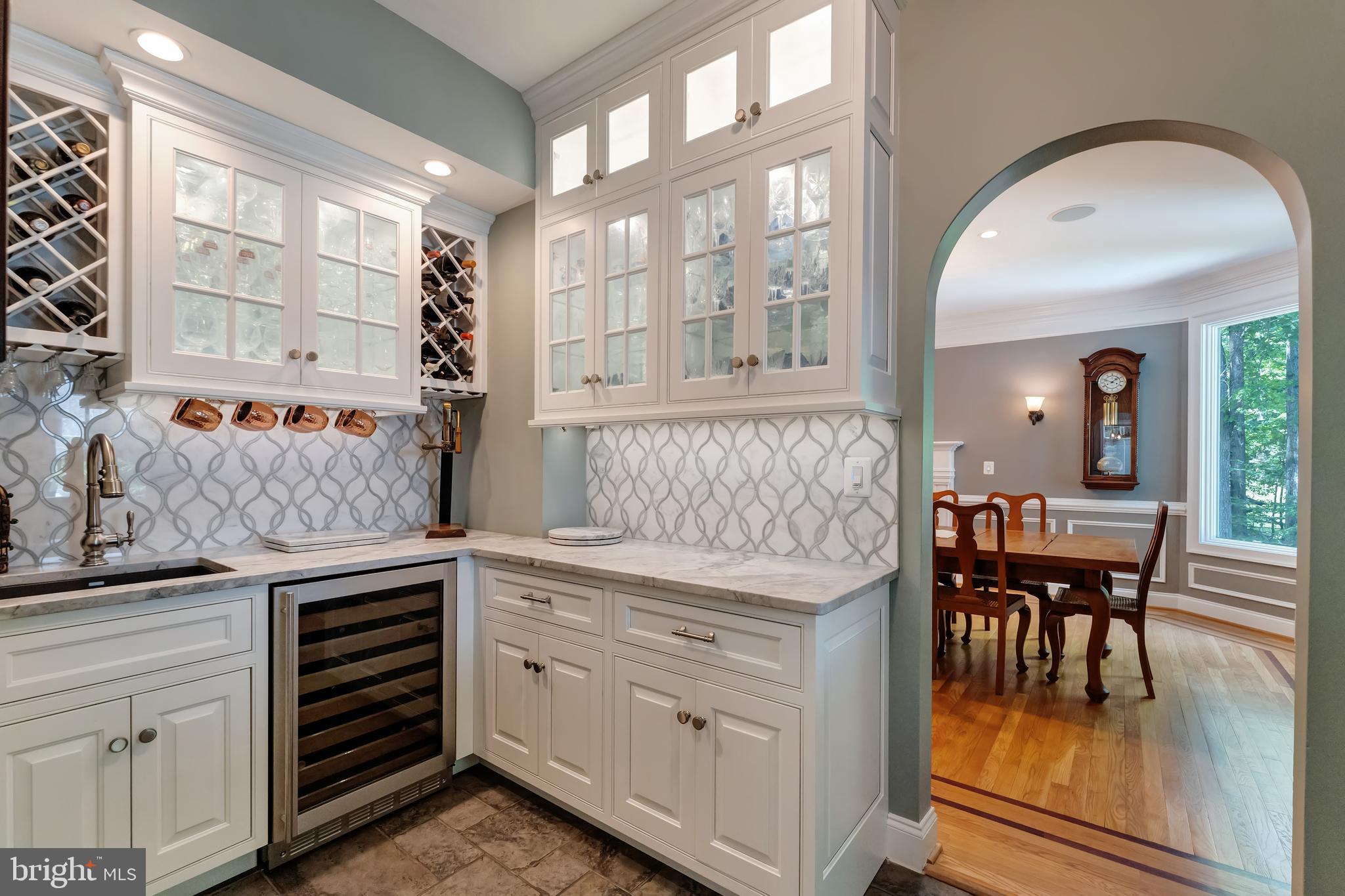 HUNTWOOD MANOR - Residential