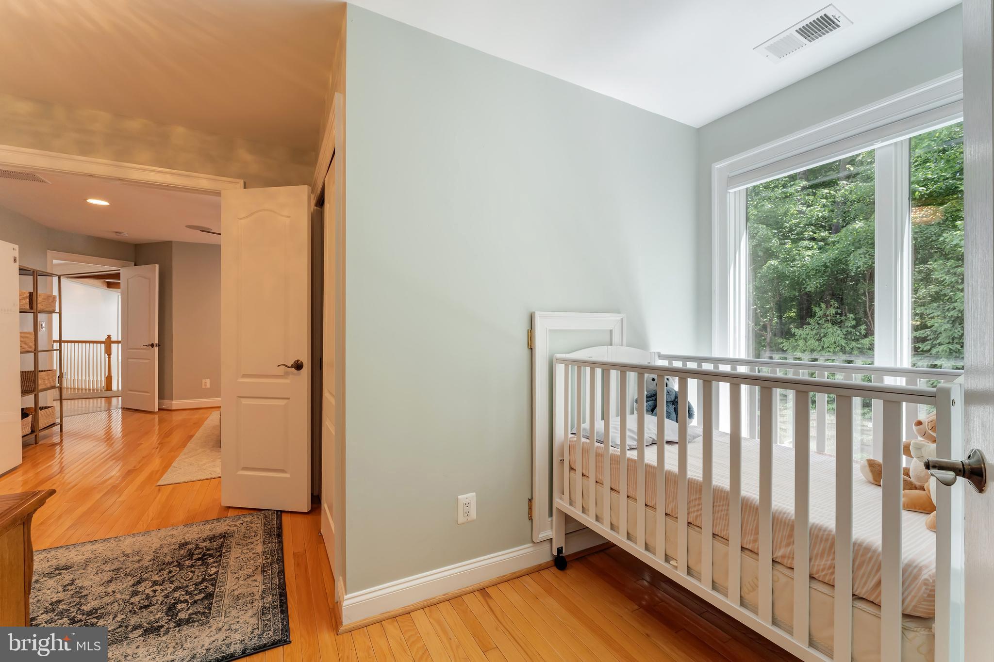 HUNTWOOD MANOR - Residential