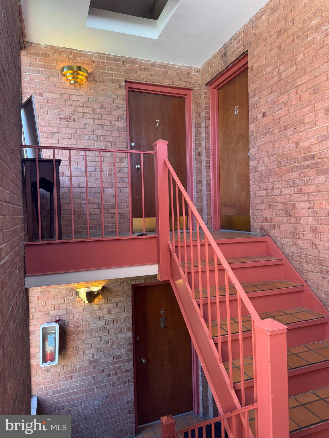 1510 N ROLFE STREET 7