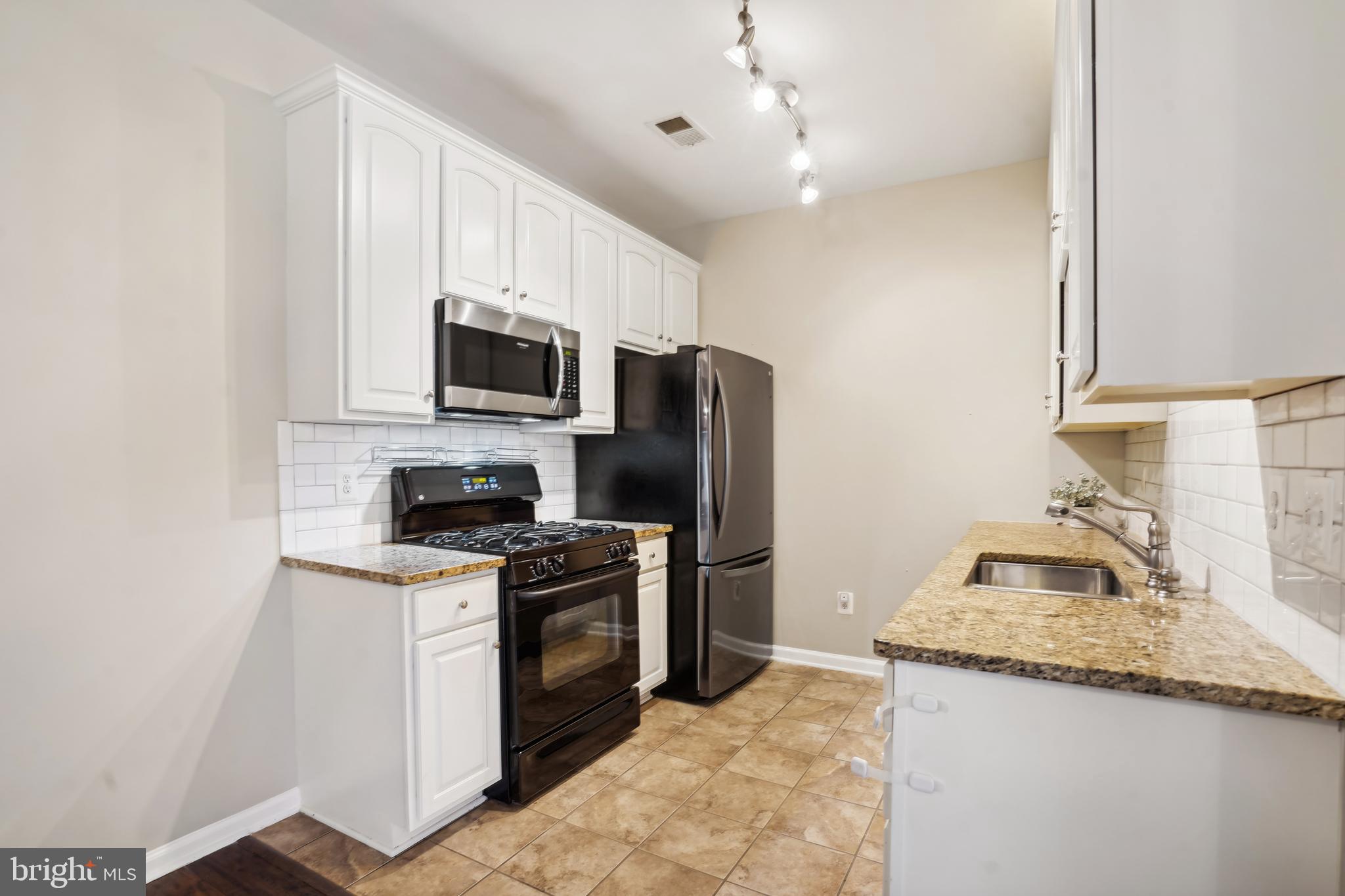 RIDGES AT BELMONT - Residential