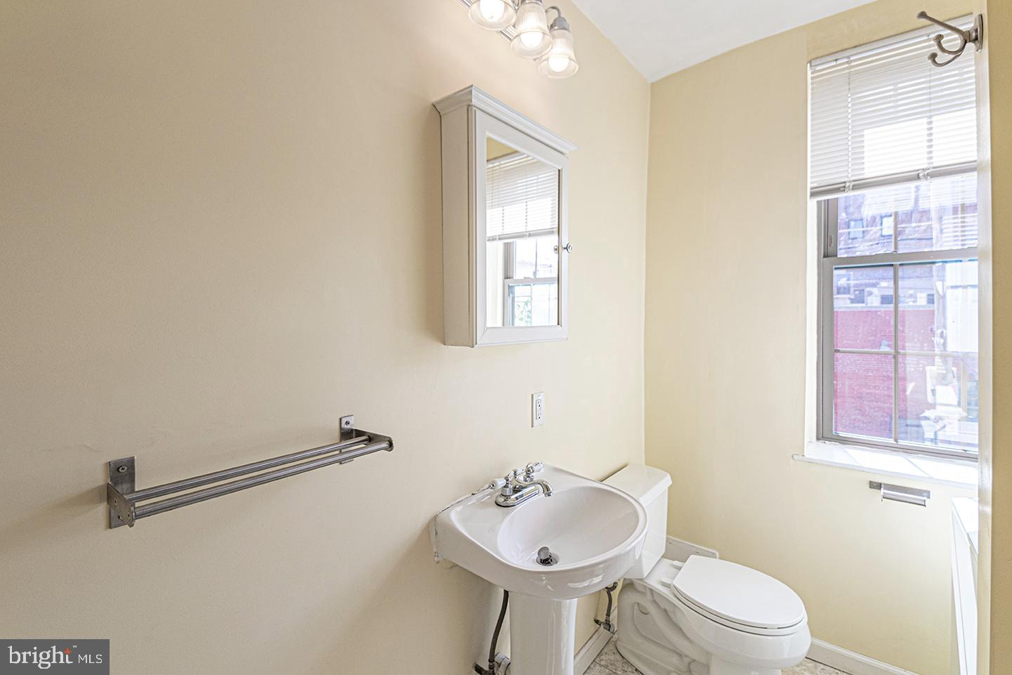 GRADUATE HOSPITAL - Residential Lease