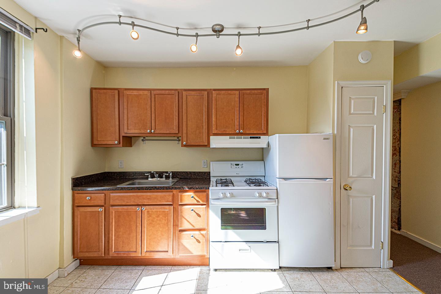 GRADUATE HOSPITAL - Residential Lease