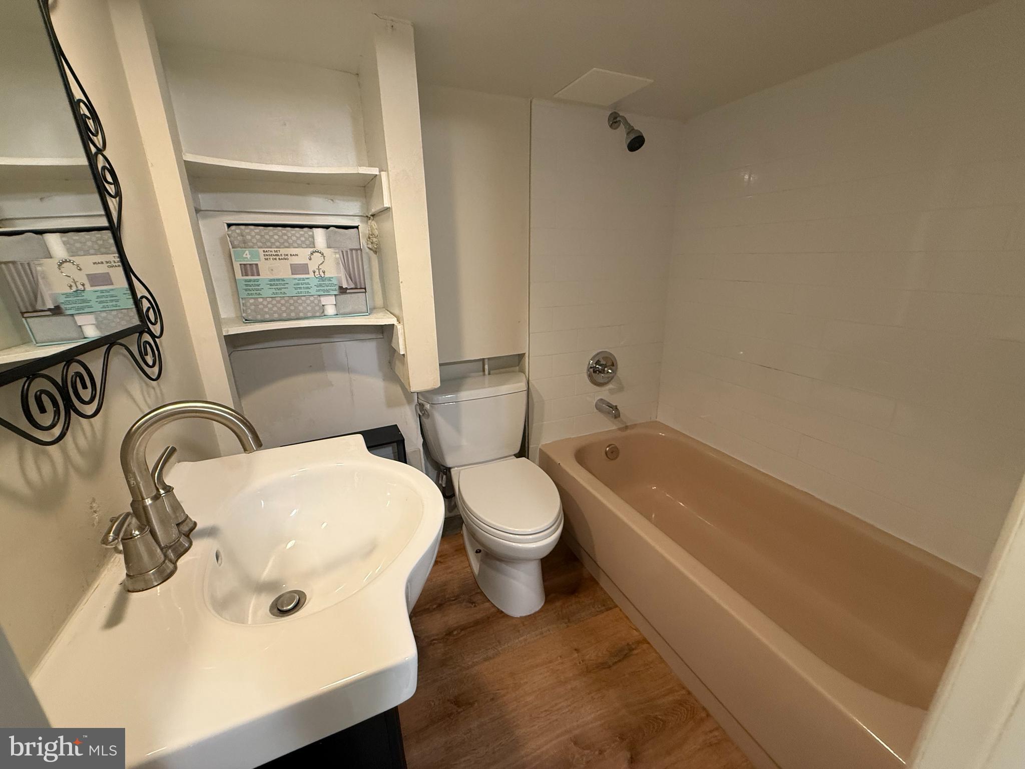 BON AIR - Residential Lease