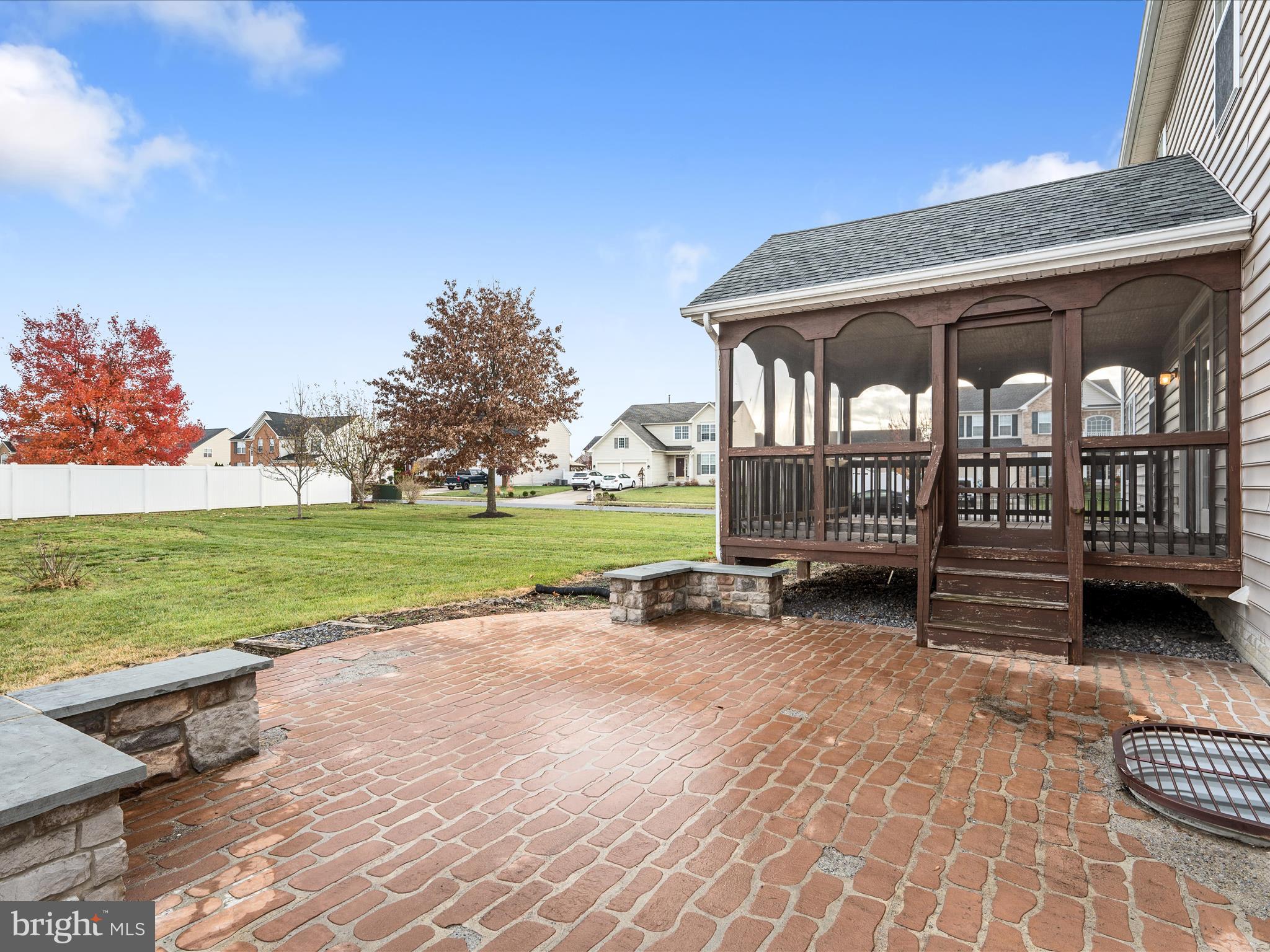 THE GUARDS - Residential