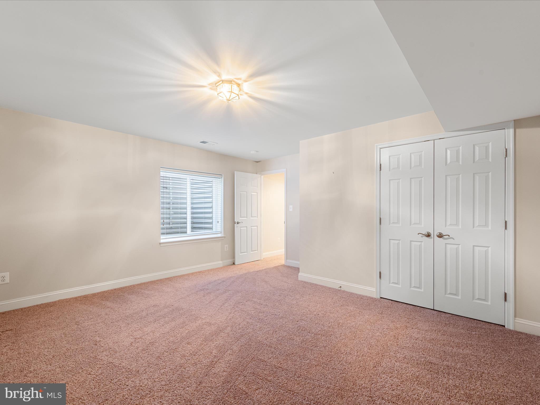 THE GUARDS - Residential