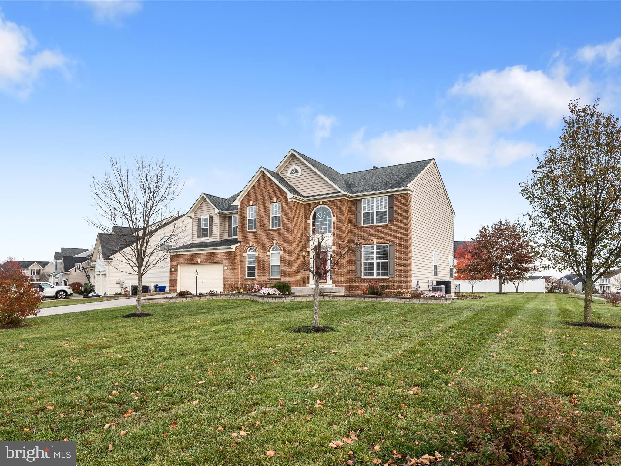 THE GUARDS - Residential