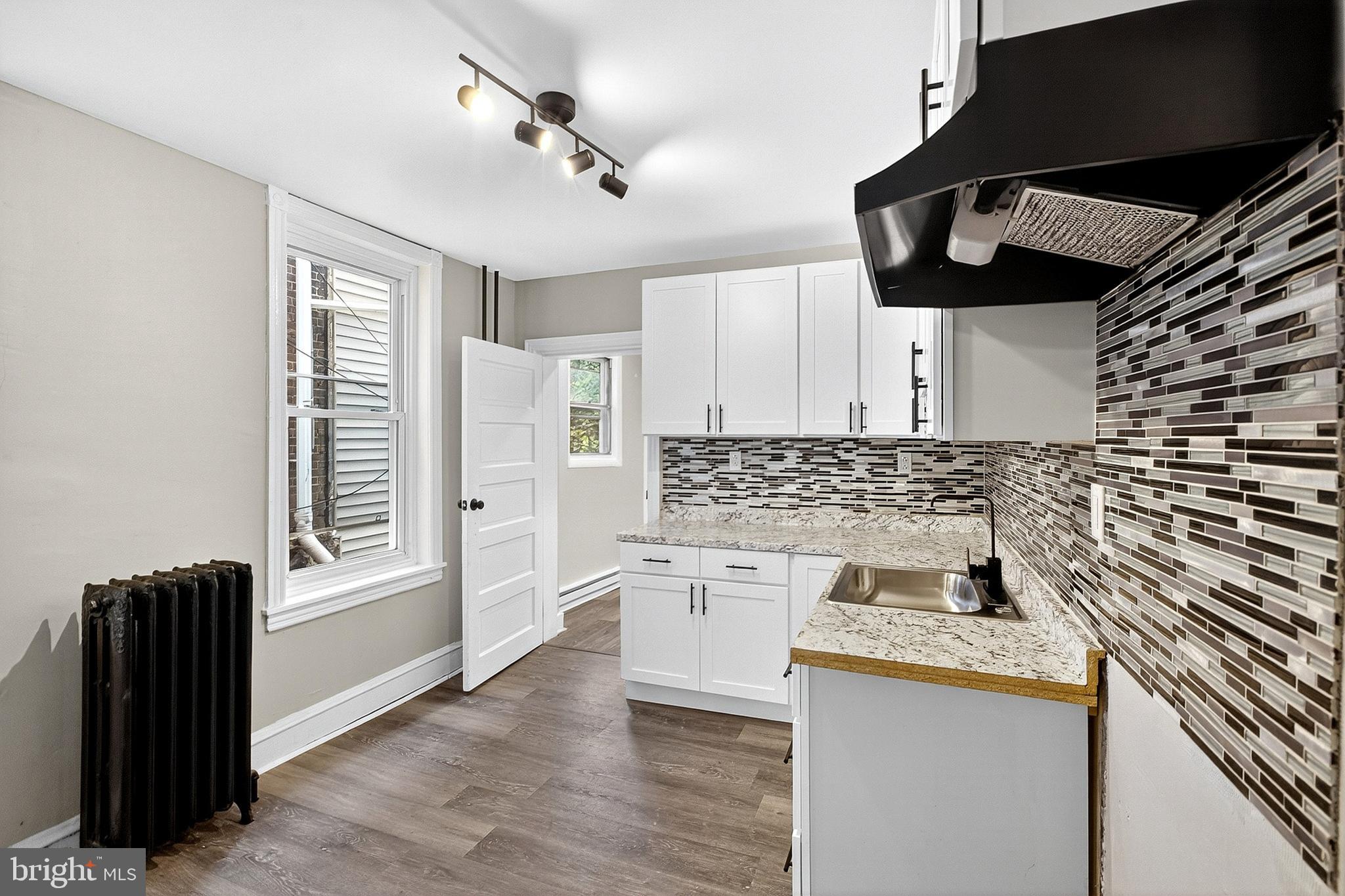 FRANKFORD - Residential