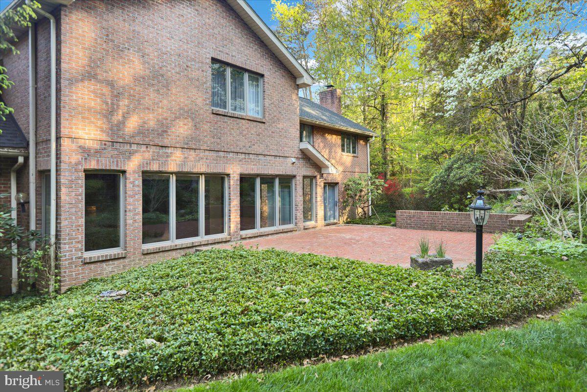 HESSIAN PINES - Residential