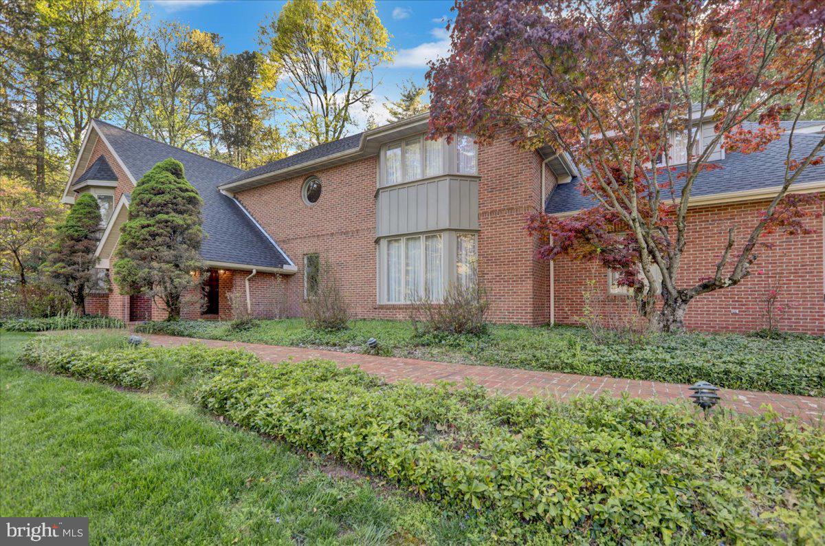 34 HESSIAN BOULEVARD