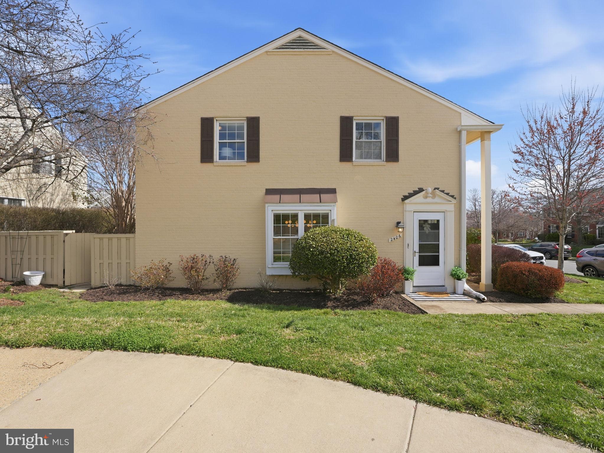 2406 N DEARING STREET