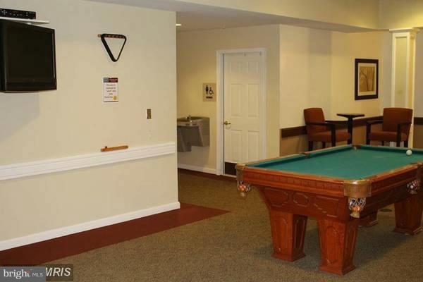 CHESTNUT OAKS - Residential