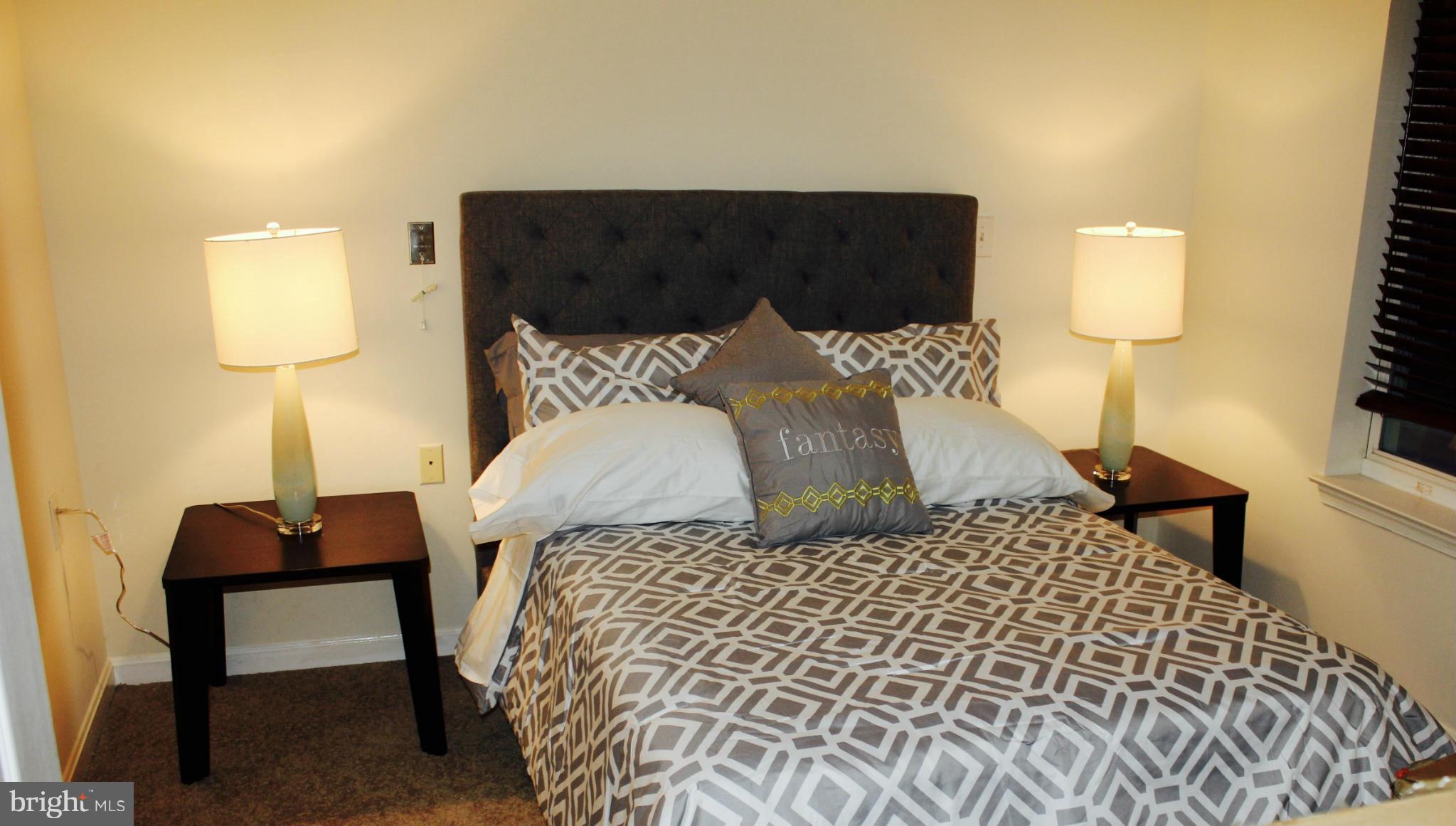 CHESTNUT OAKS - Residential