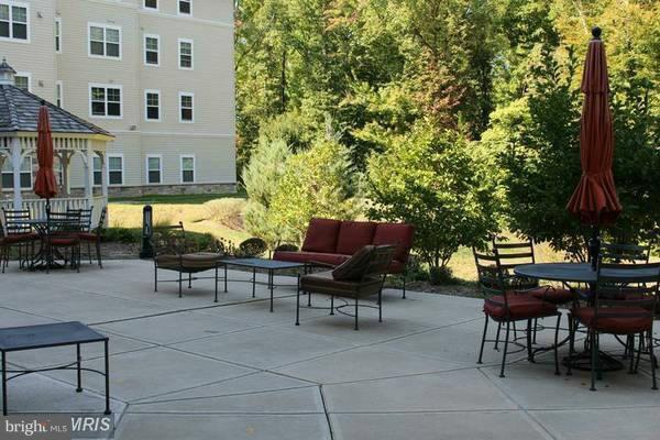 CHESTNUT OAKS - Residential