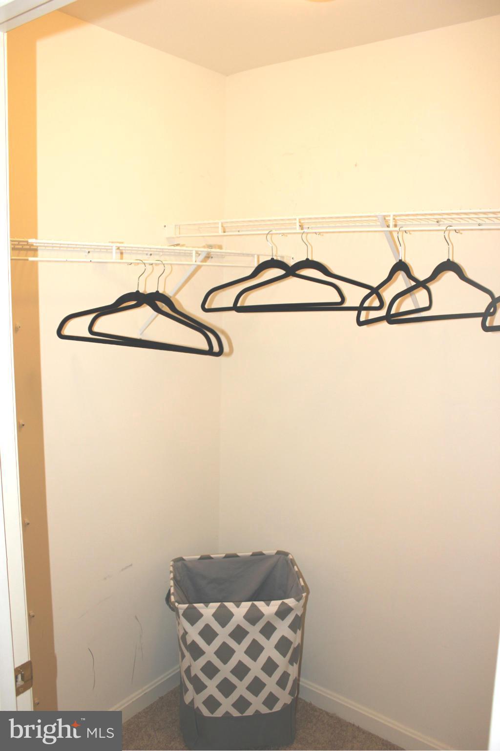 CHESTNUT OAKS - Residential