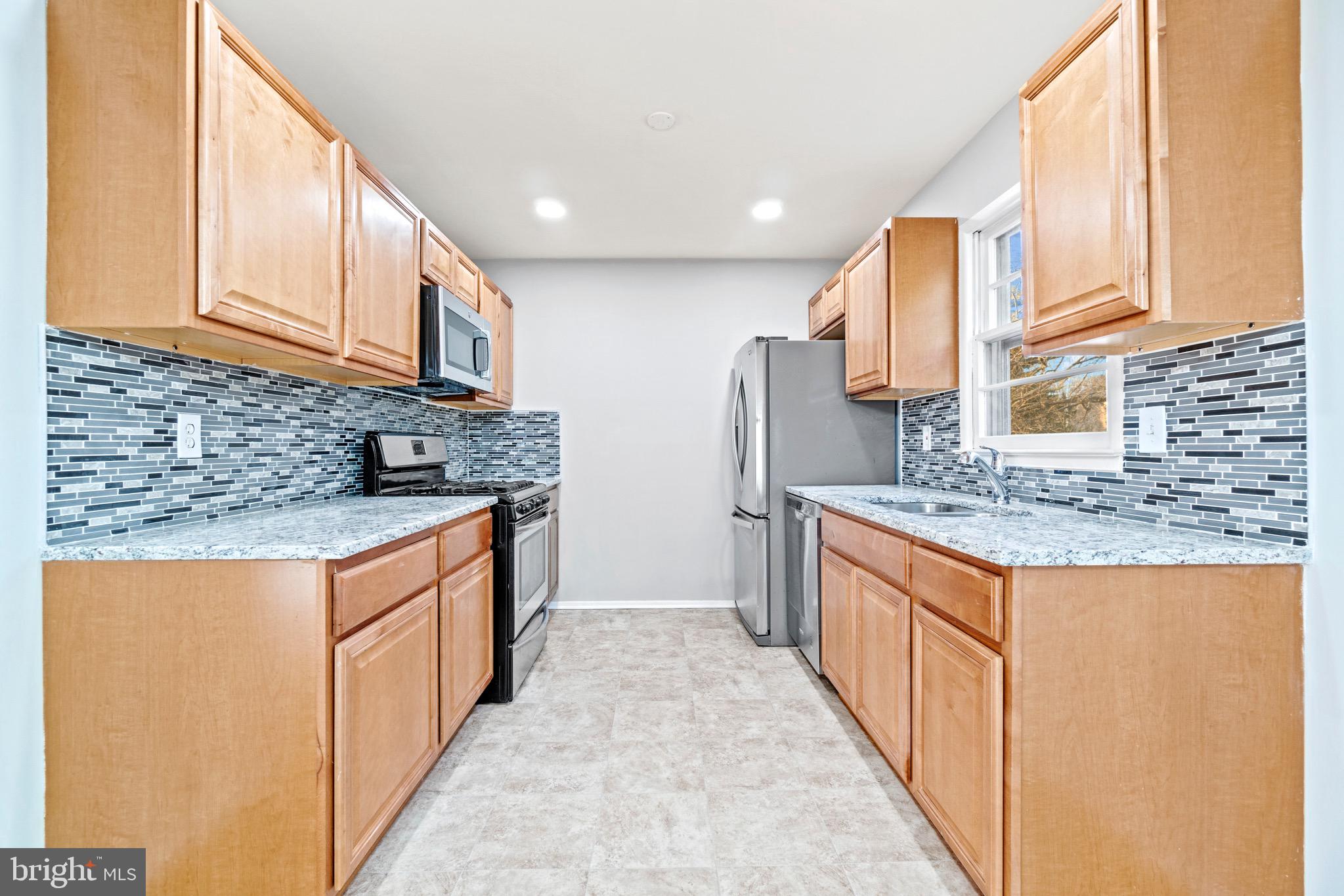 DALE CITY - Residential