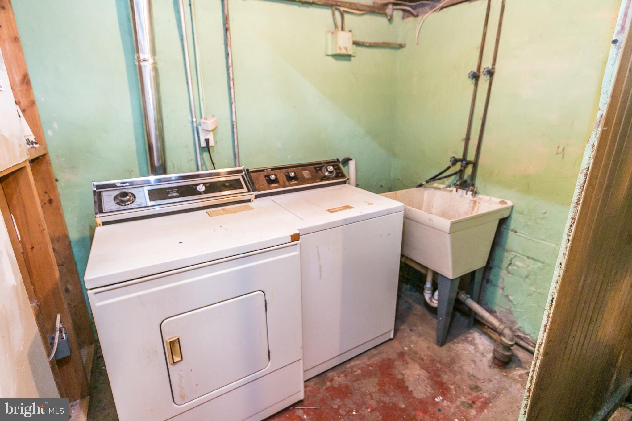 CHARLES VILLAGE - Residential