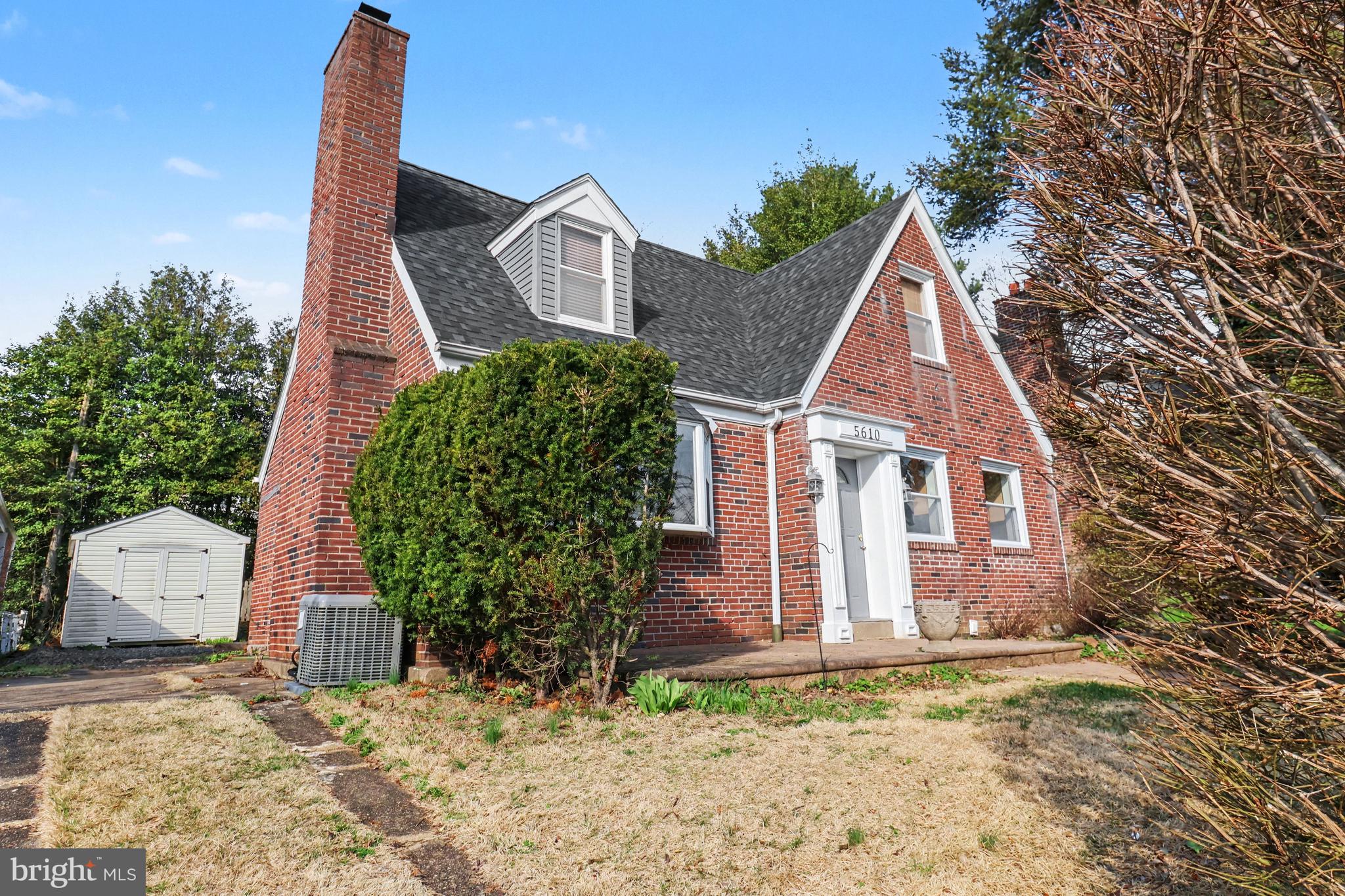 5610 HOUGHTON STREET