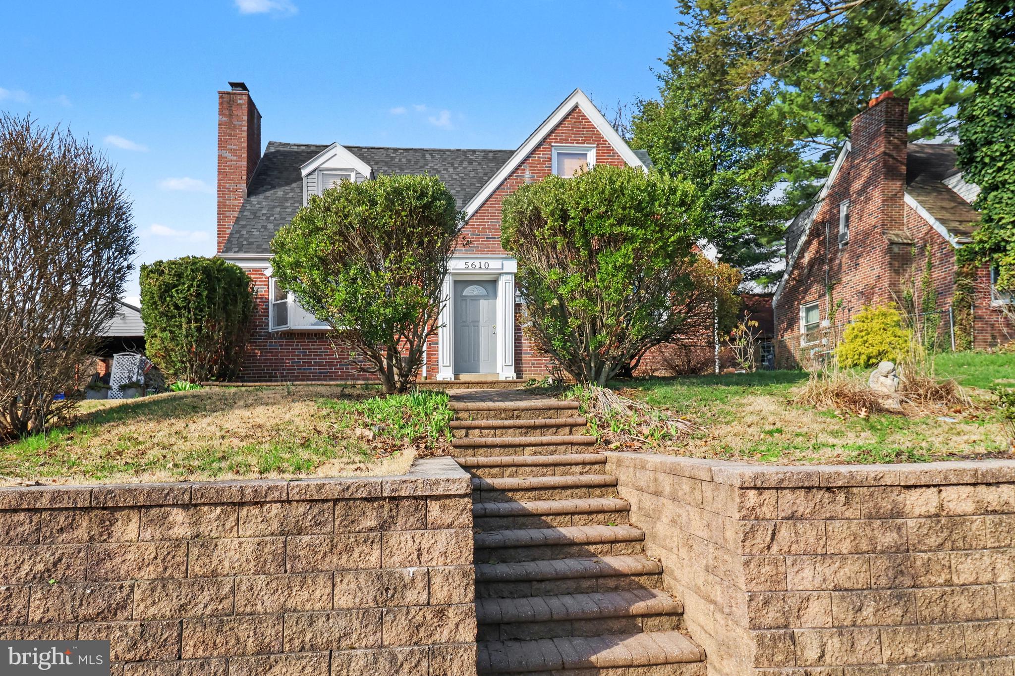 5610 HOUGHTON STREET