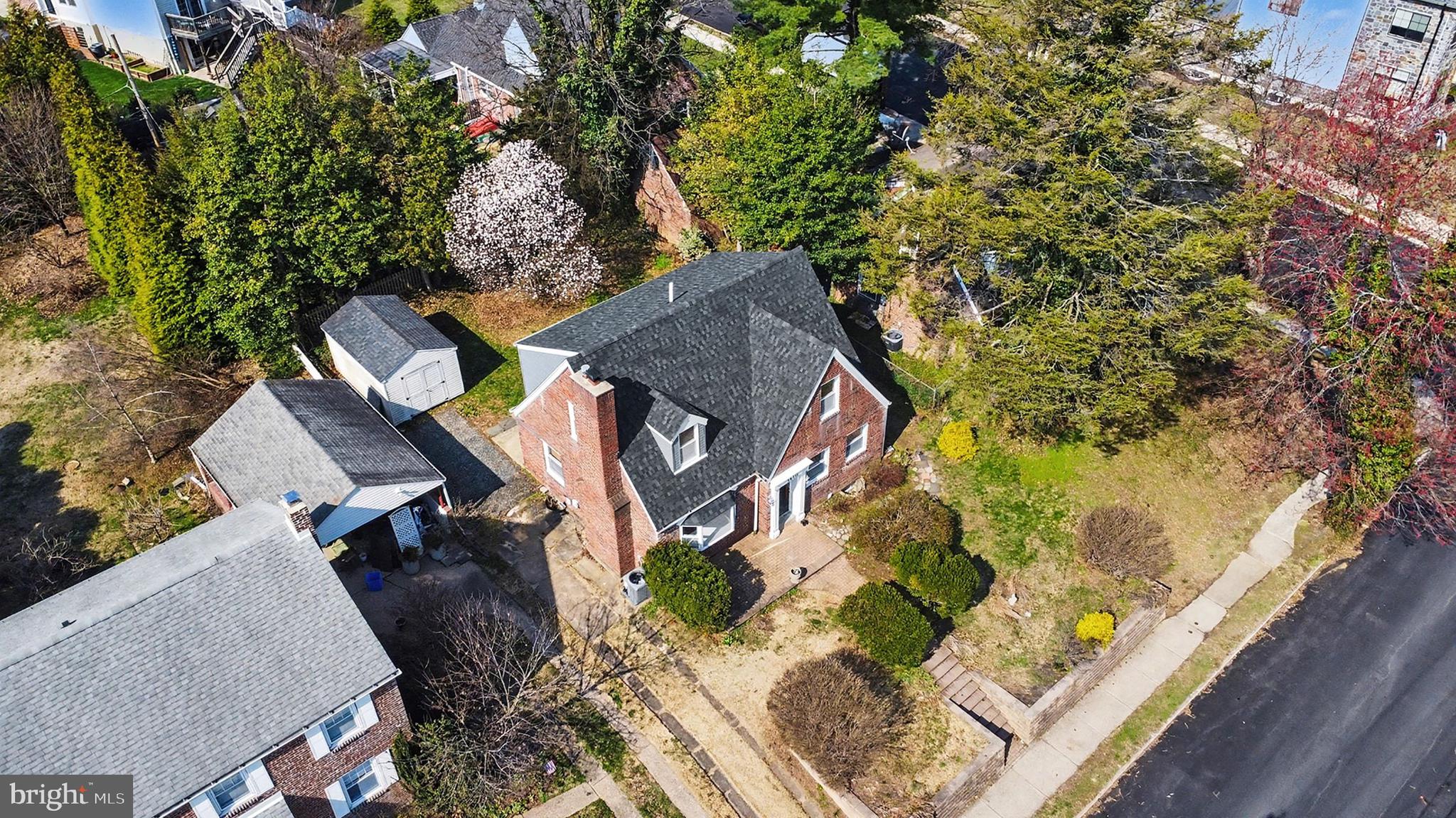 5610 HOUGHTON STREET