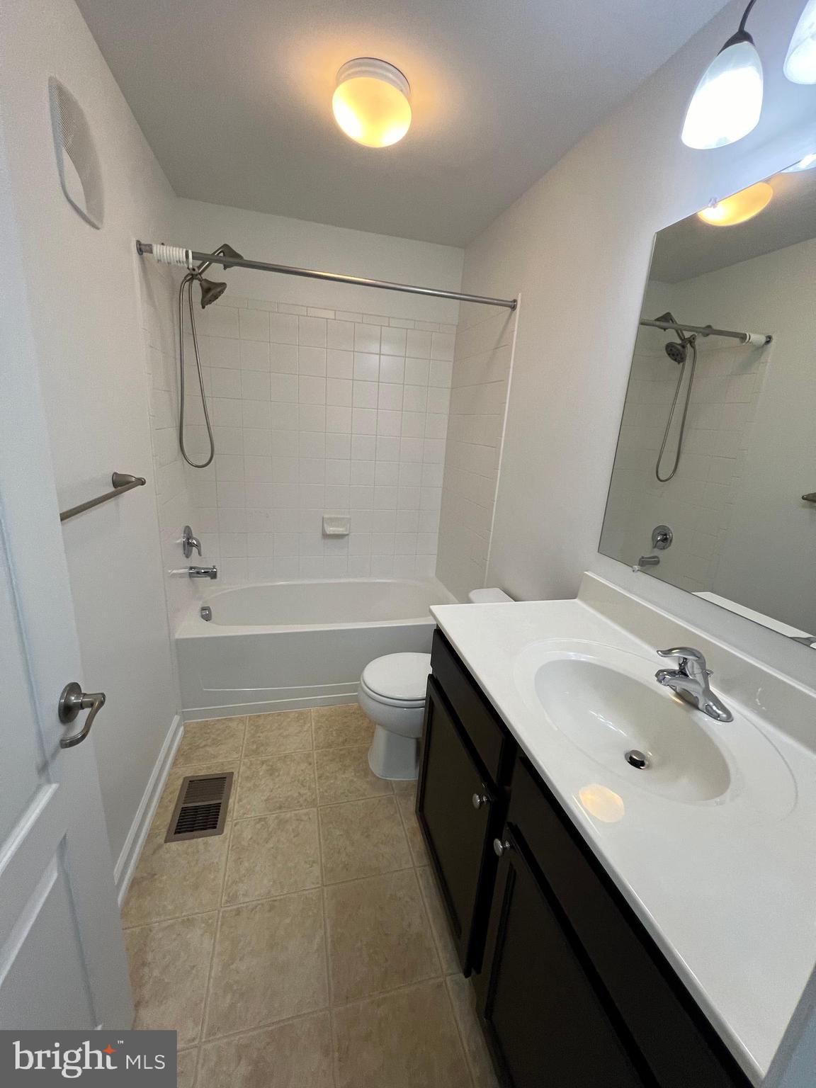 DANE RIDGE CONDO - Residential Lease