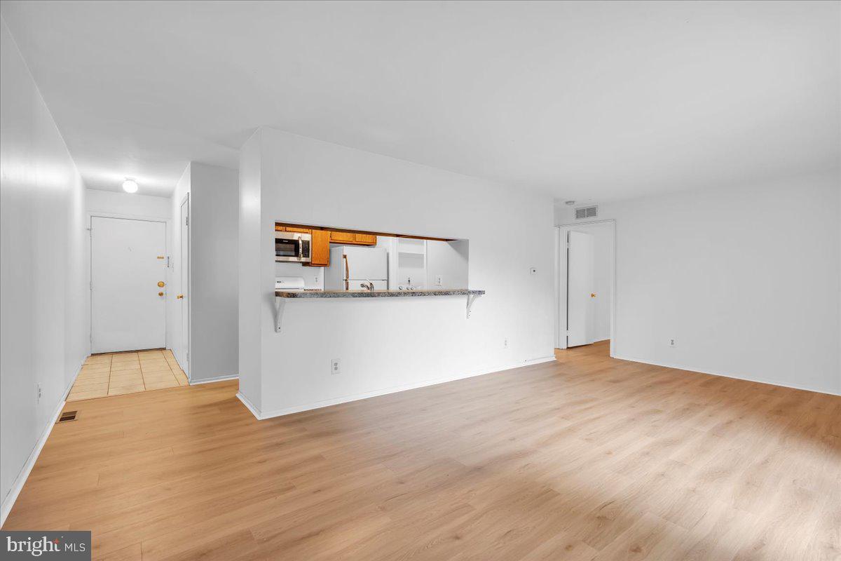 607 WOODHOLLOW DRIVE