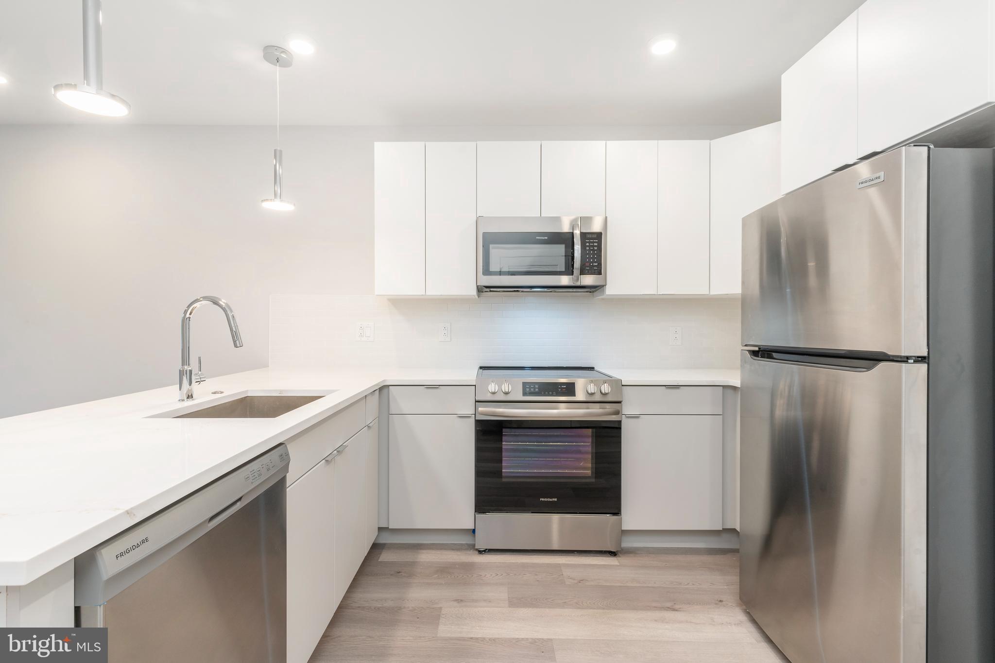 3449 SCOTTS LANE B216