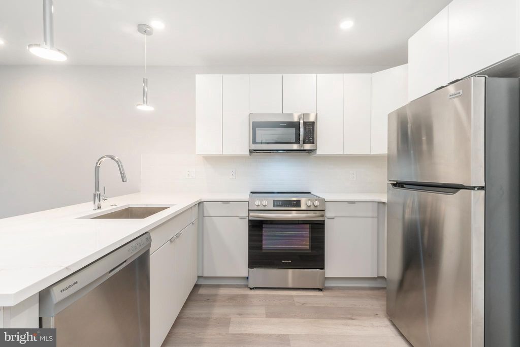 Photo of 3449 Scotts Lane #B216, PHILADELPHIA, PA 19129 (MLS # PAPH2553434)