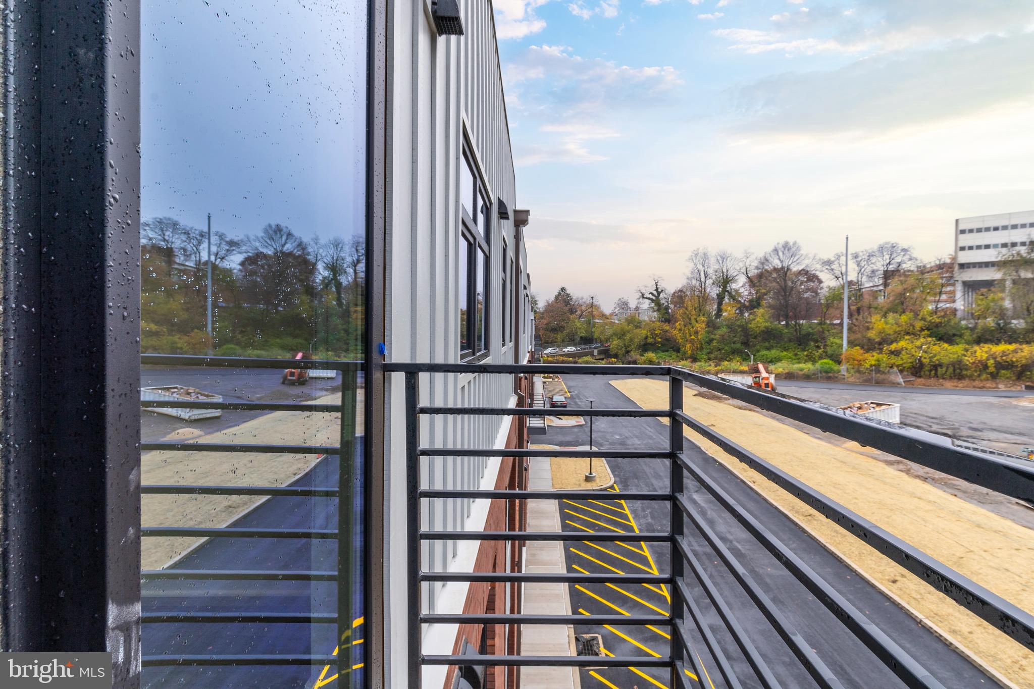 EAST FALLS - Residential Lease