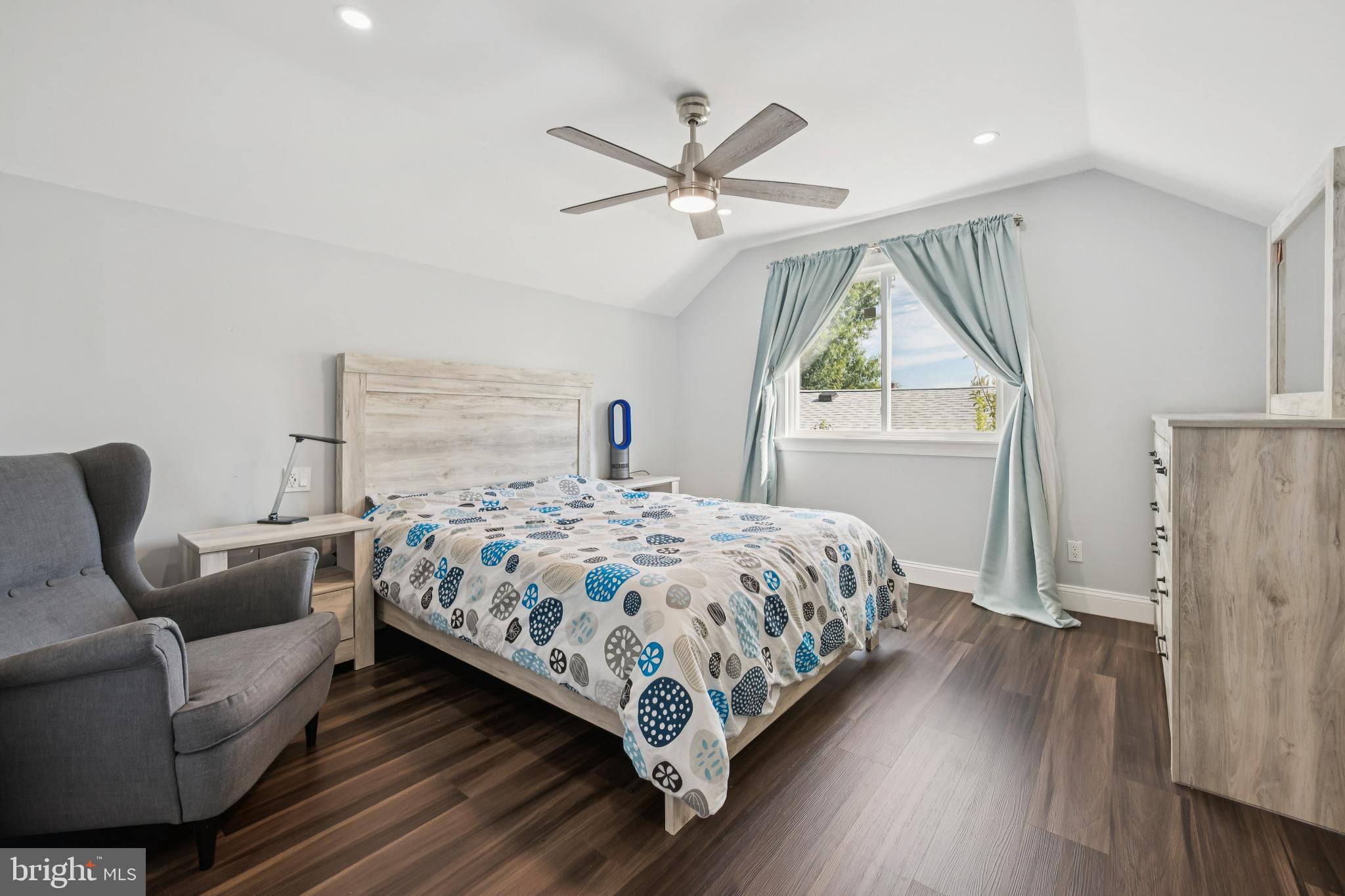 PINE VALLEY - Residential